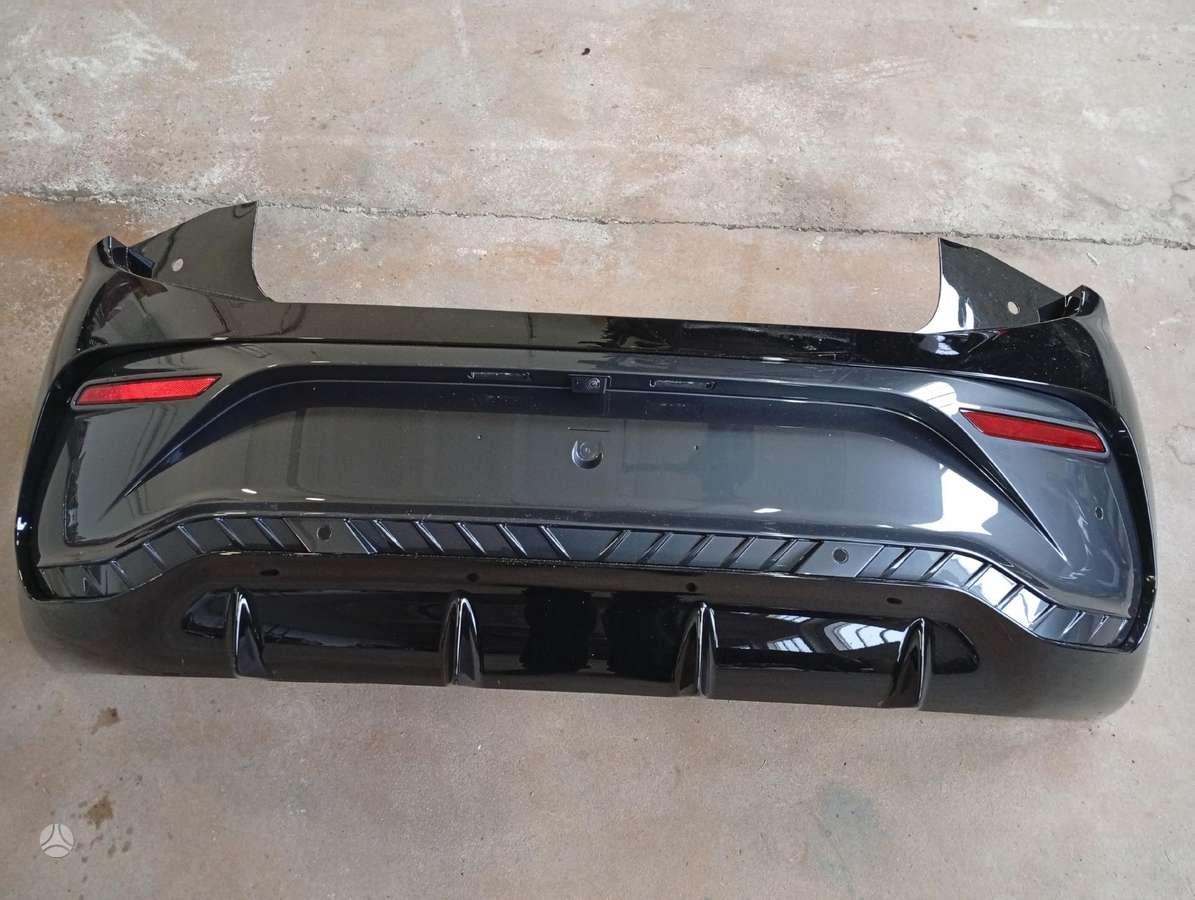 Cupra Born bumpers, lights