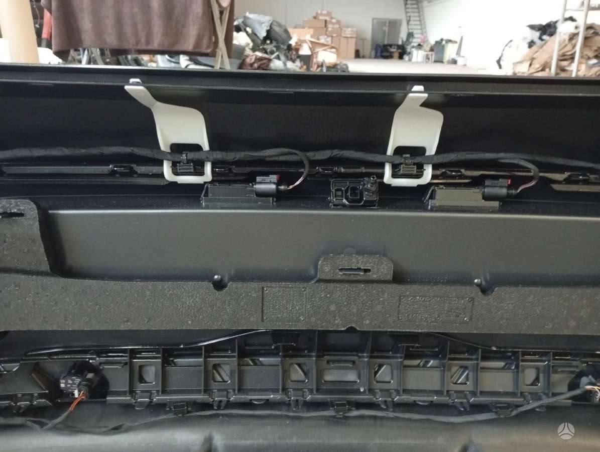 Cupra Born bumpers, lights