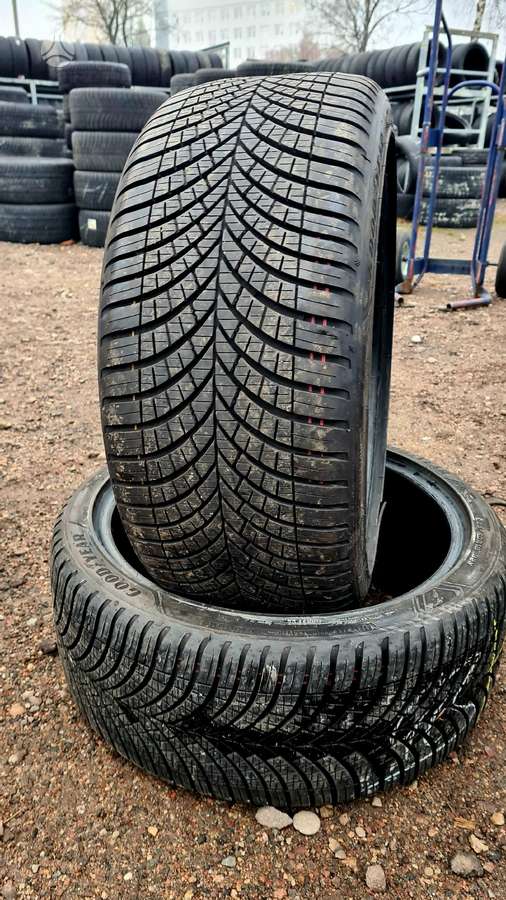 Goodyear, universalios 225/40 R18