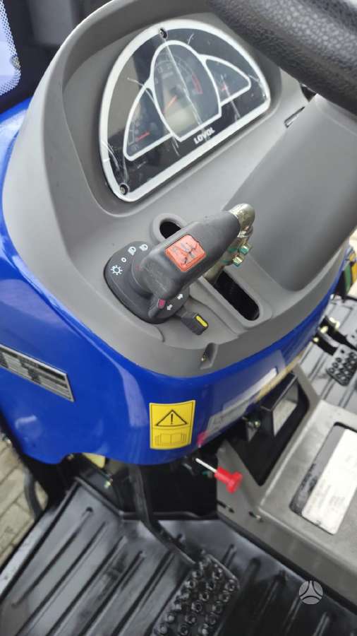 LOVOL M254 4WD, traktoriai