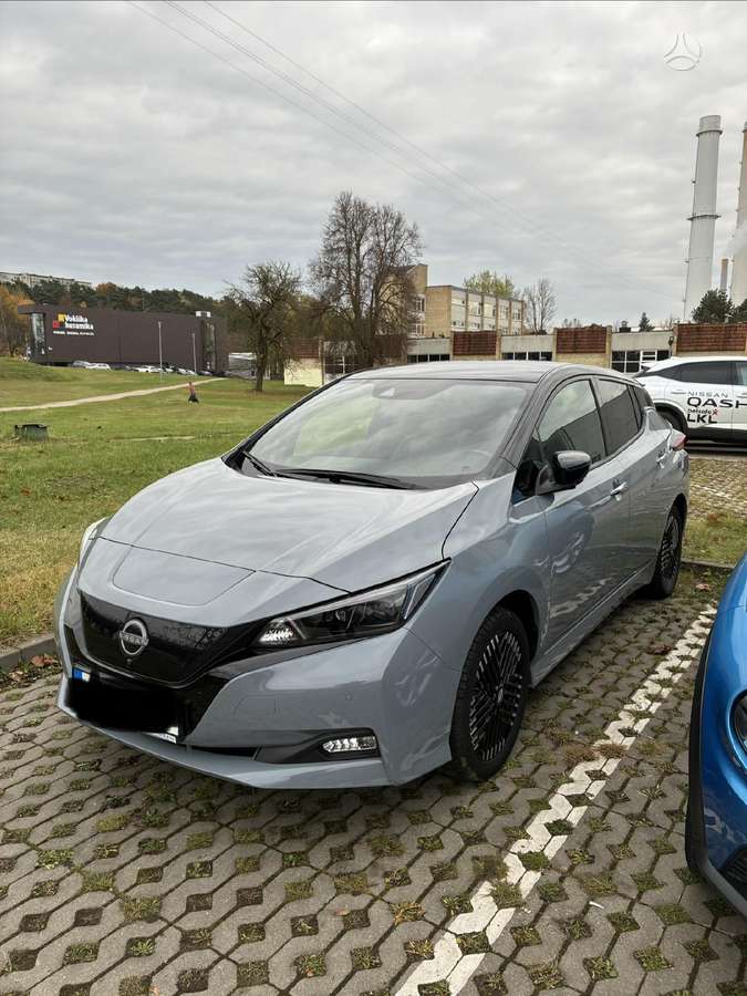 Nissan Leaf, 62 kWh, hatchback