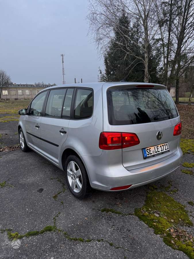 Volkswagen Touran - 6