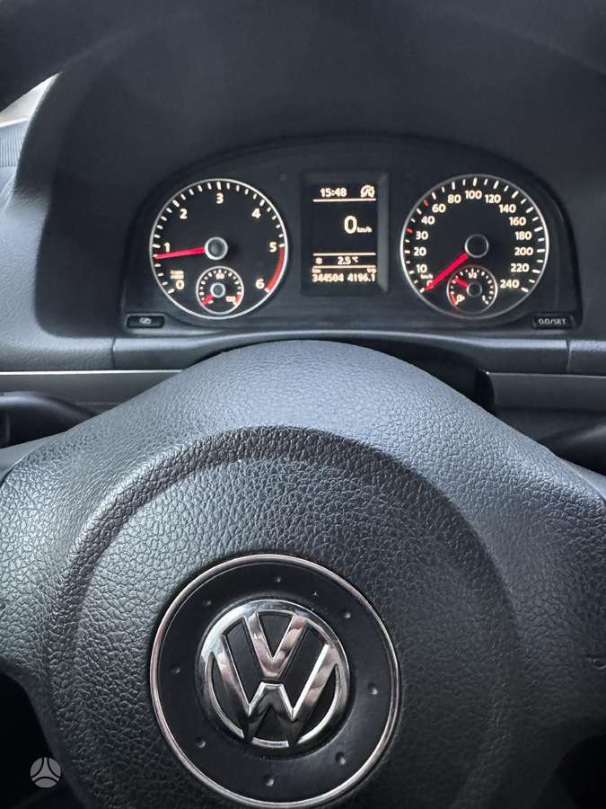 Volkswagen Touran - 8