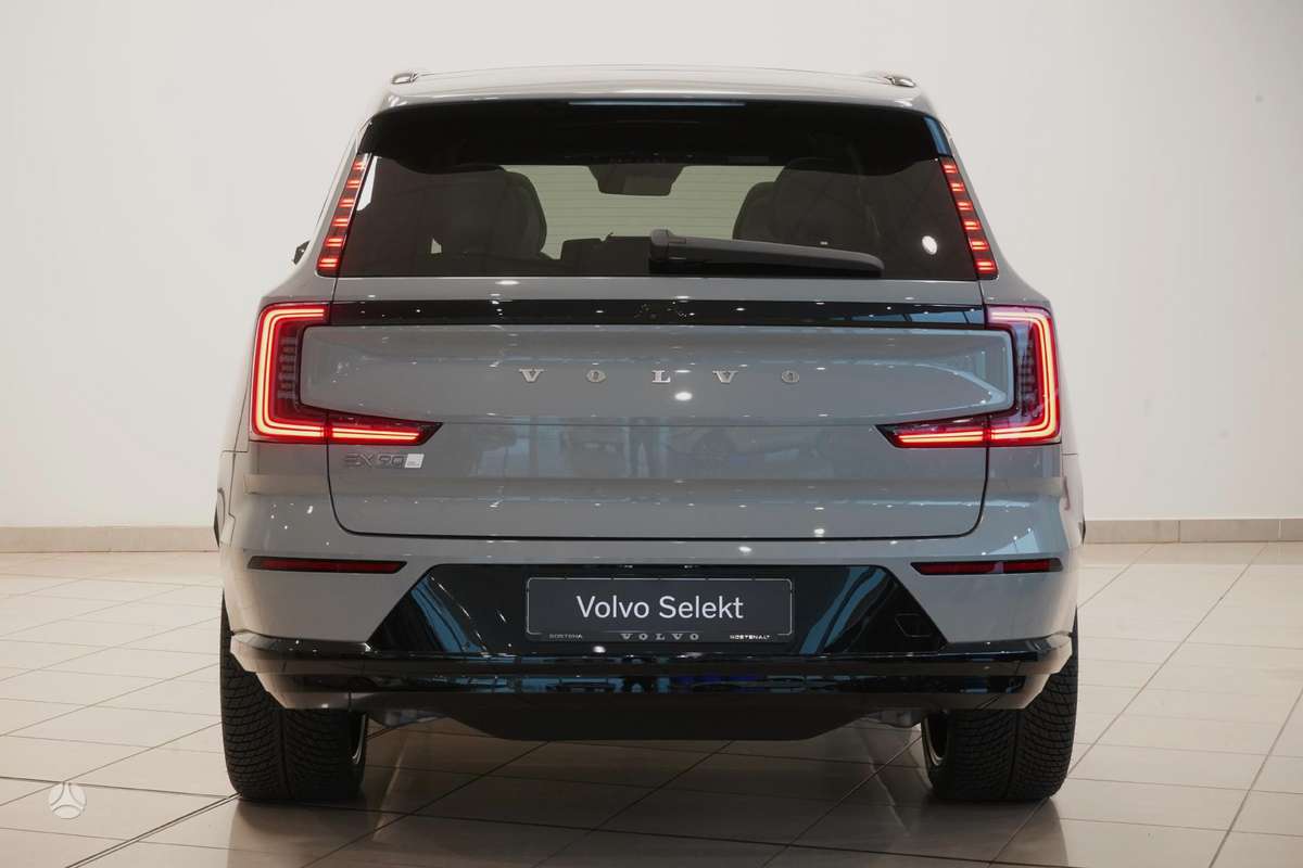 Volvo EX90 - 6