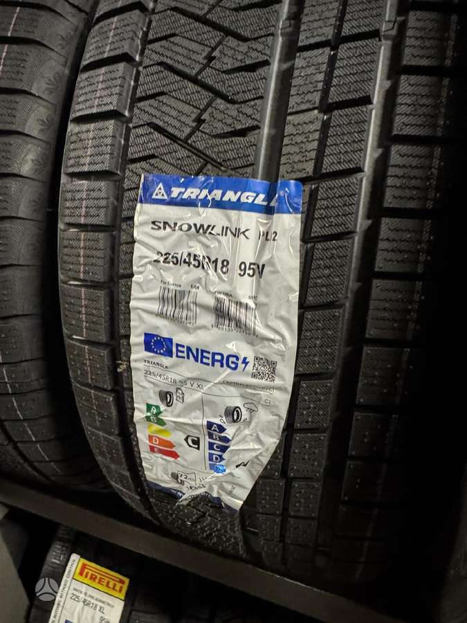 Triangle SNOWLINK PL02, зимние 225/45 R18