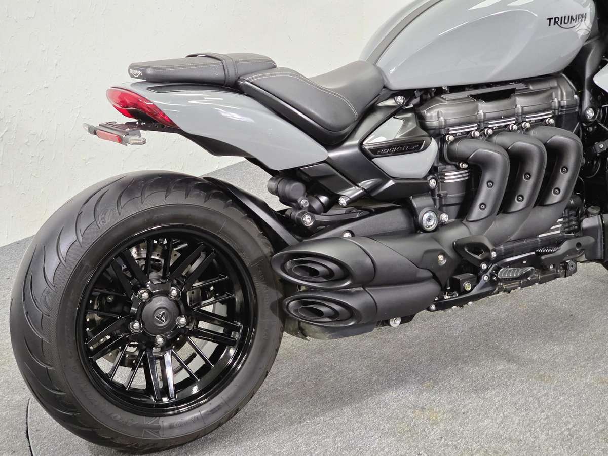 Triumph Rocket III R 2500cc, чопперы / круизеры / custom