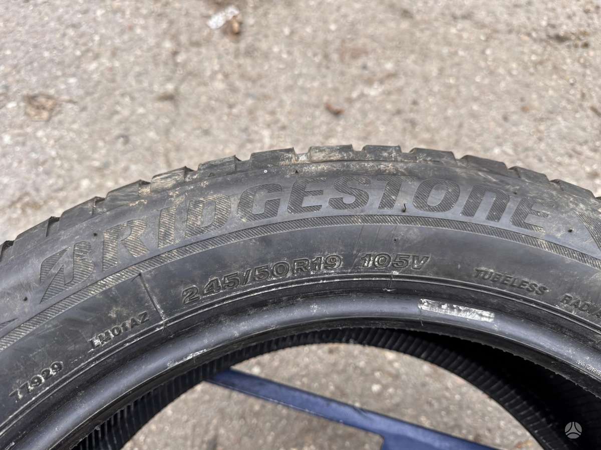 Bridgestone Blizzak LM-001, winter 245/50 R19