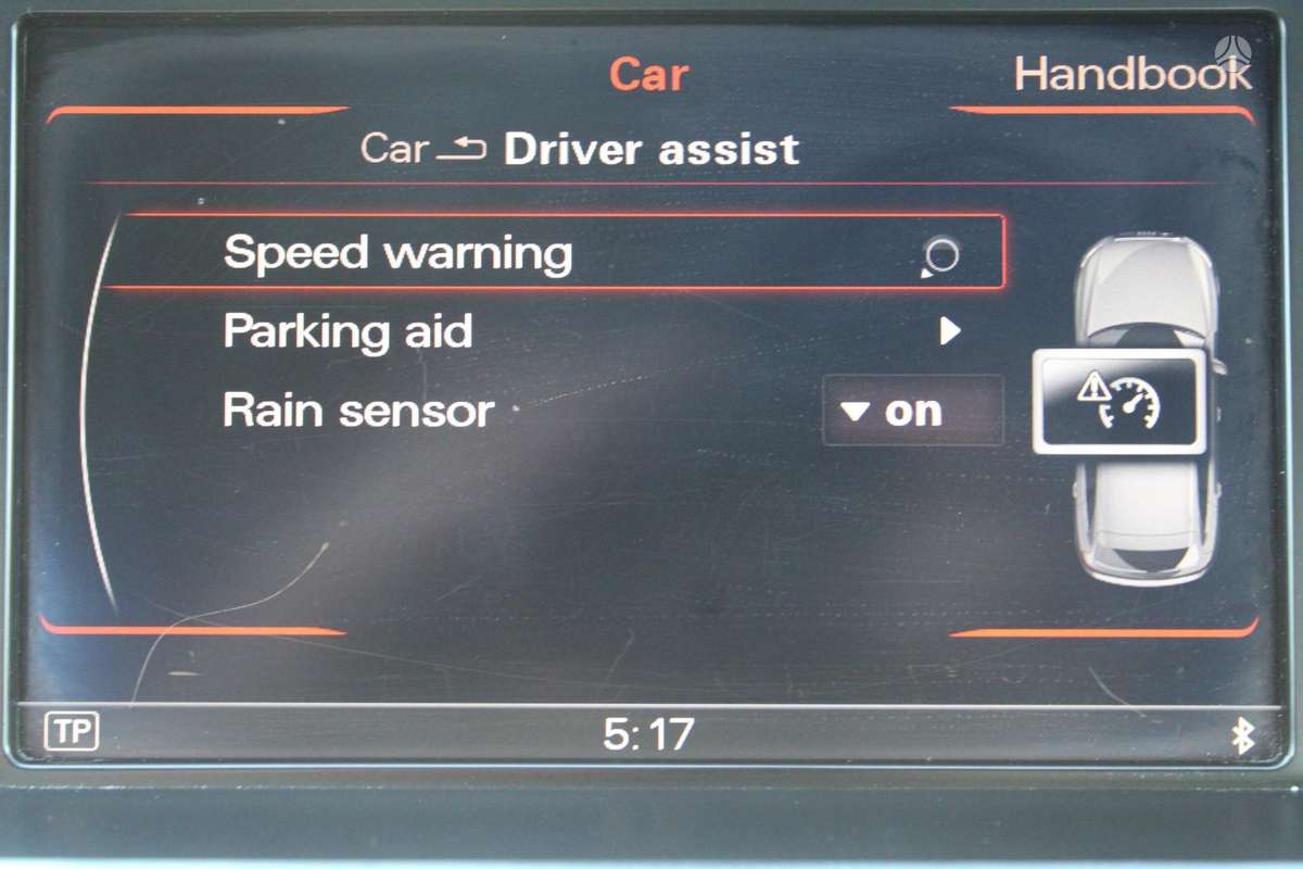 Audi Q5, 2.0 l., off-road / crossover