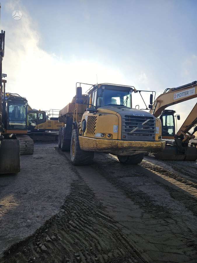 Volvo A30D, pašizgāzēji