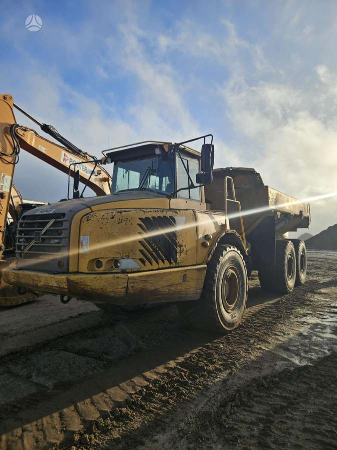 Volvo A30D, pašizgāzēji