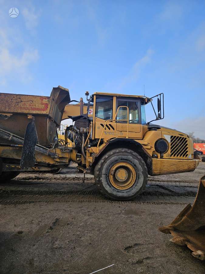Volvo A30D, pašizgāzēji