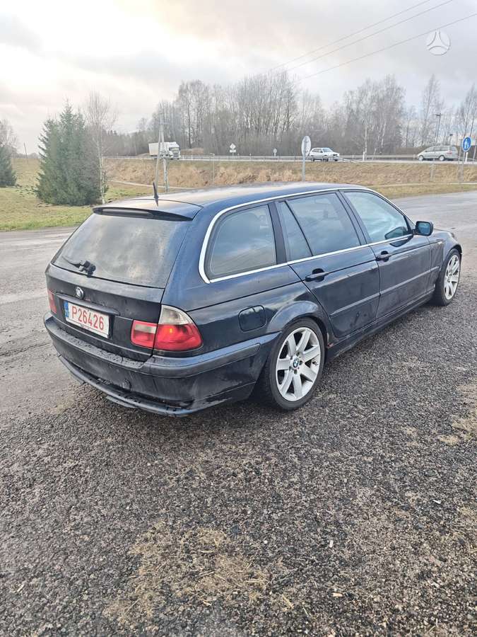 BMW 330