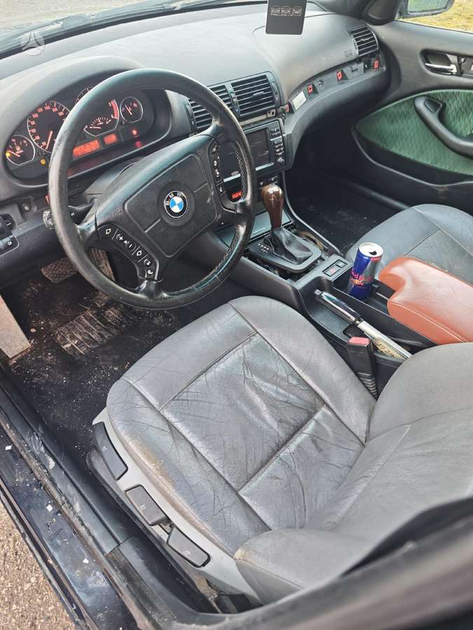 BMW 330