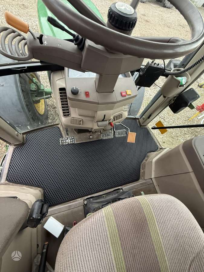 John Deere Kilimukai, тракторы