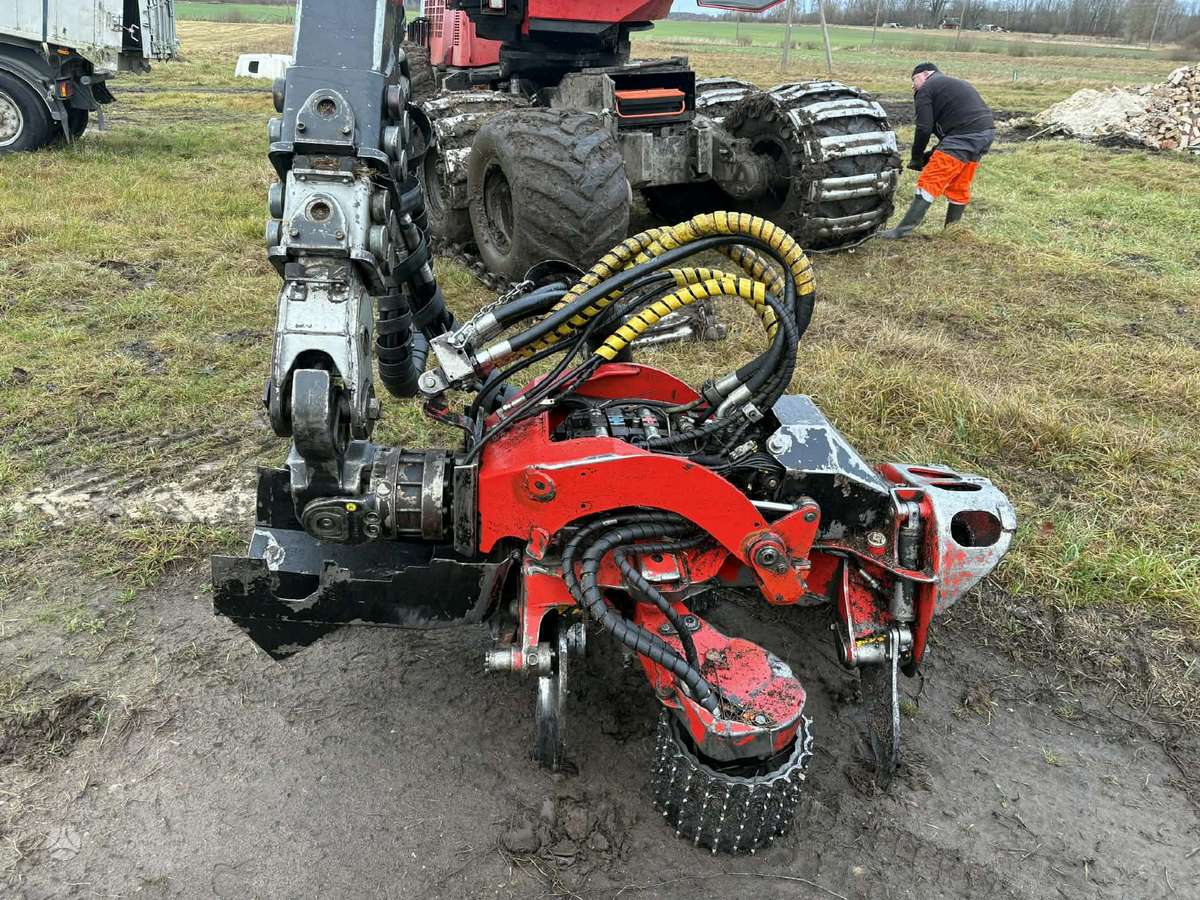 Valmet 901,4, harvesters