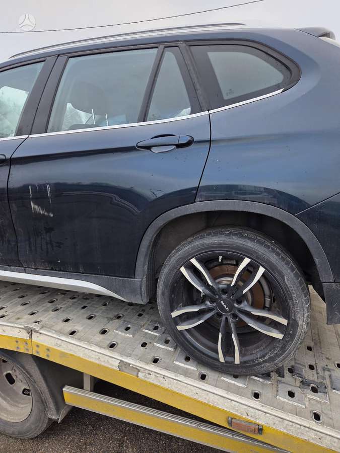 BMW X1 Dalimis
