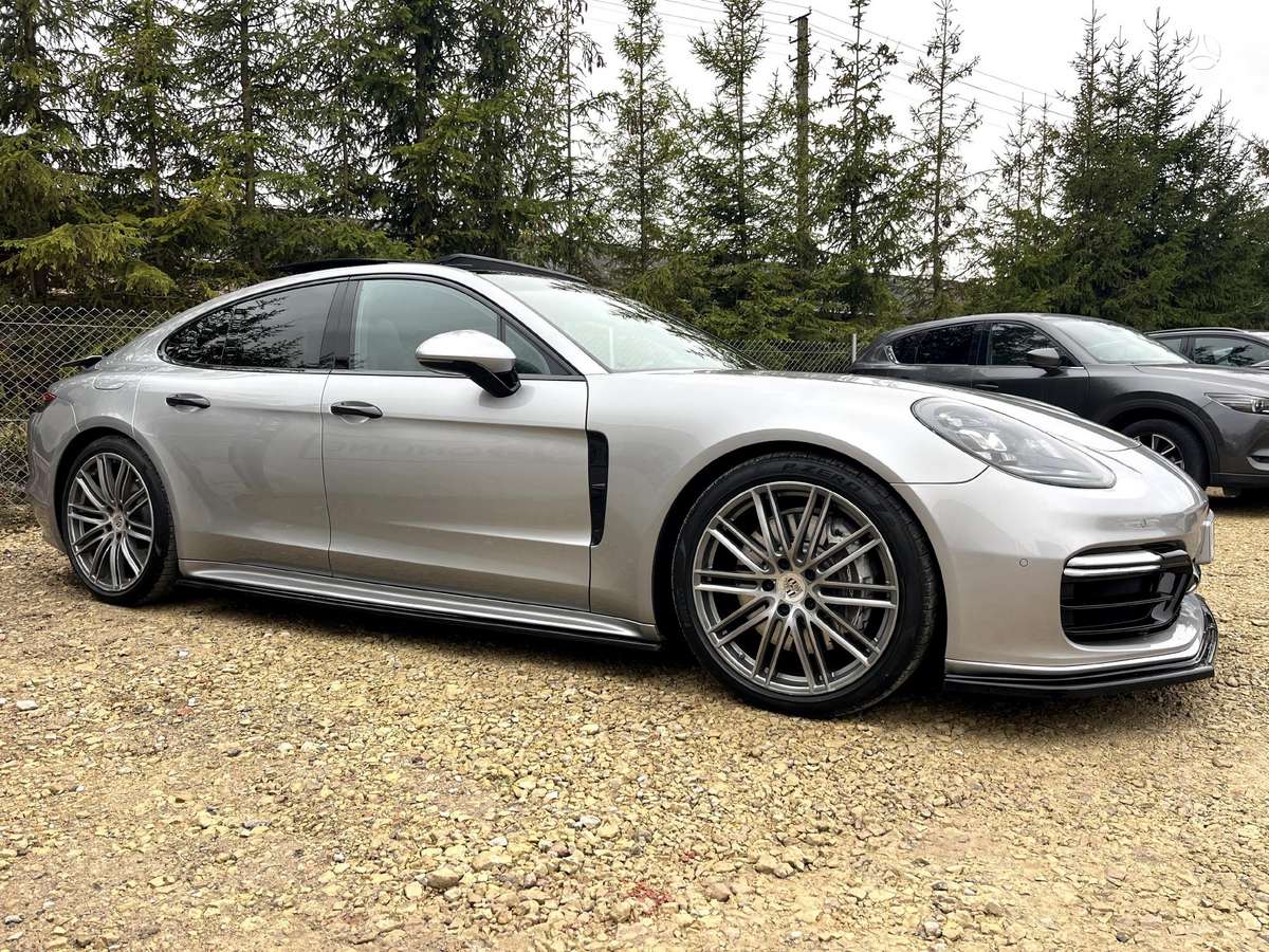 Porsche Panamera - 3