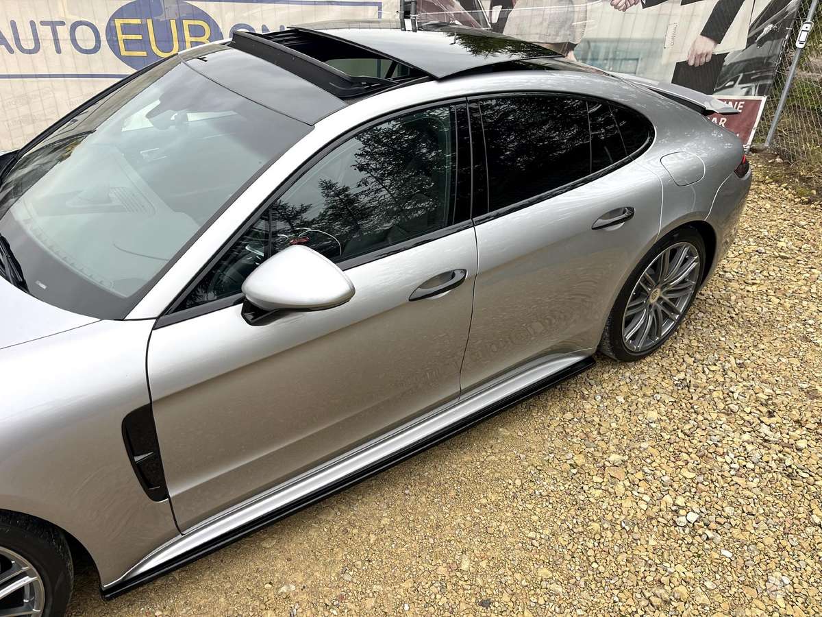 Porsche Panamera - 5