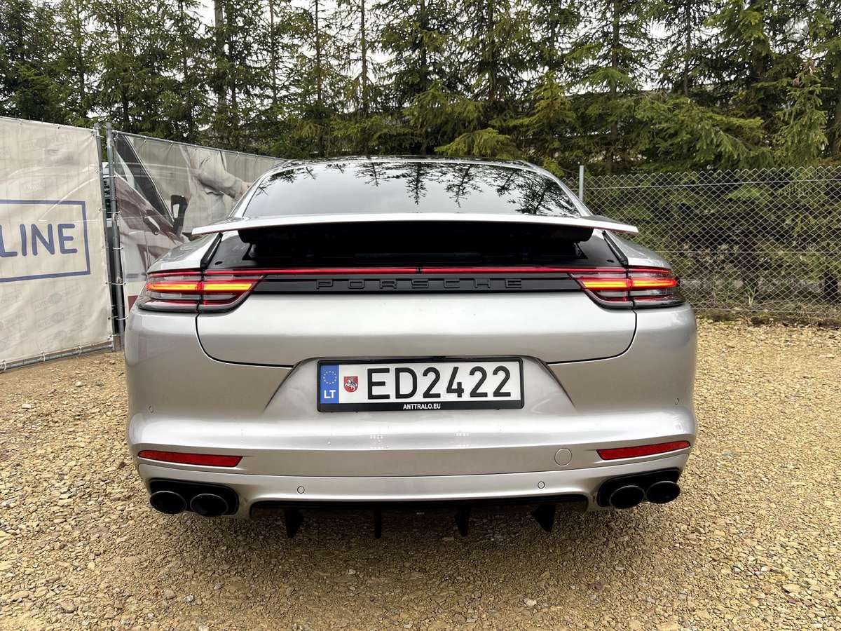 Porsche Panamera - 9