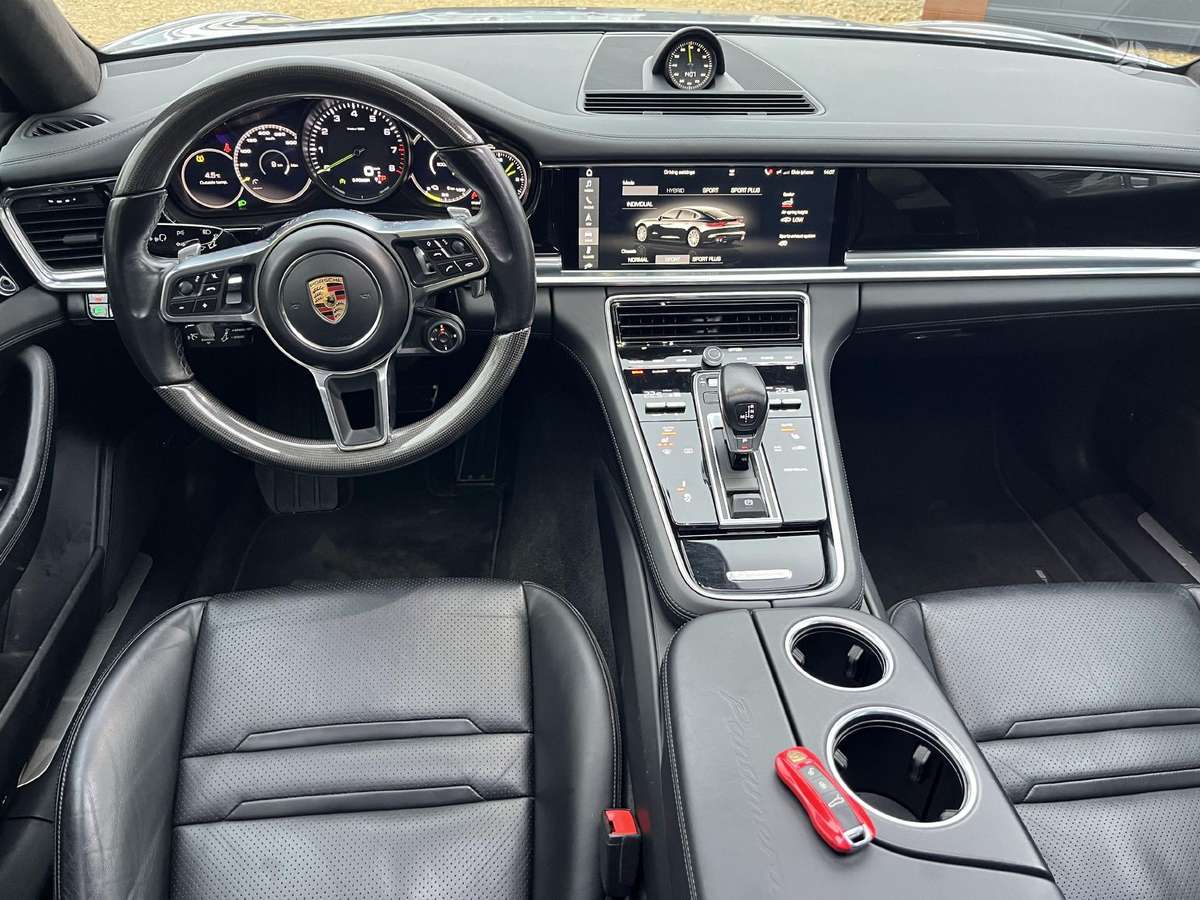 Porsche Panamera - 11