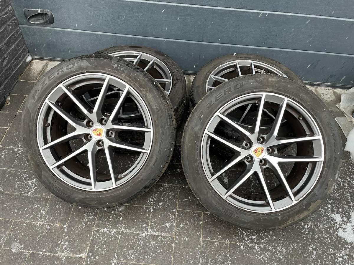 Porsche Macan, light alloy, R19