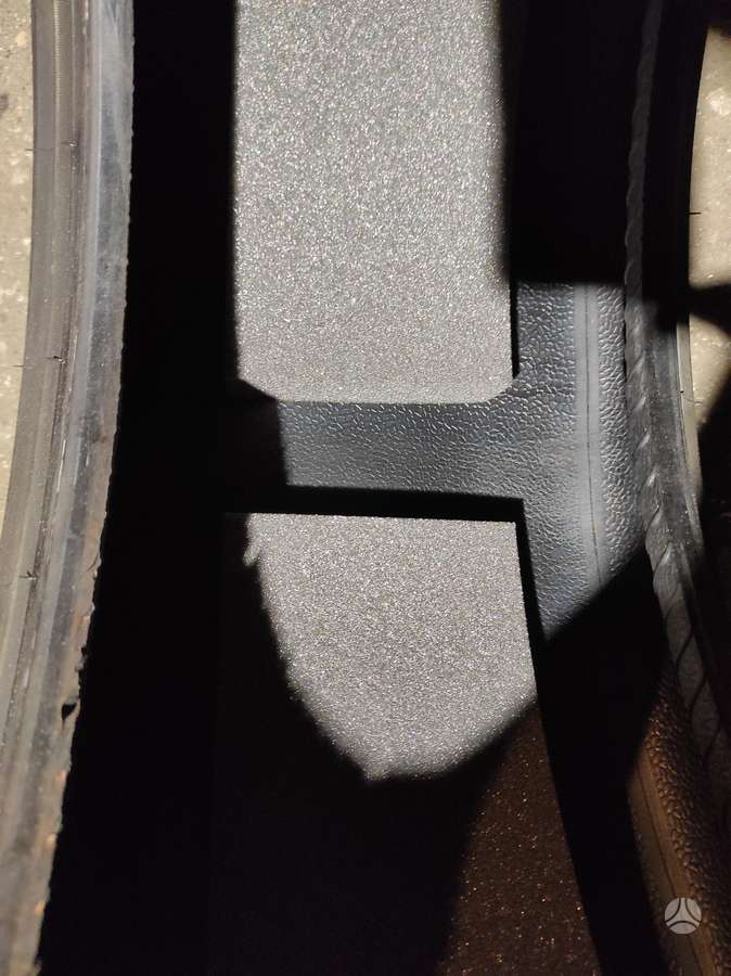 Pirelli, всесезонные 235/50 R20