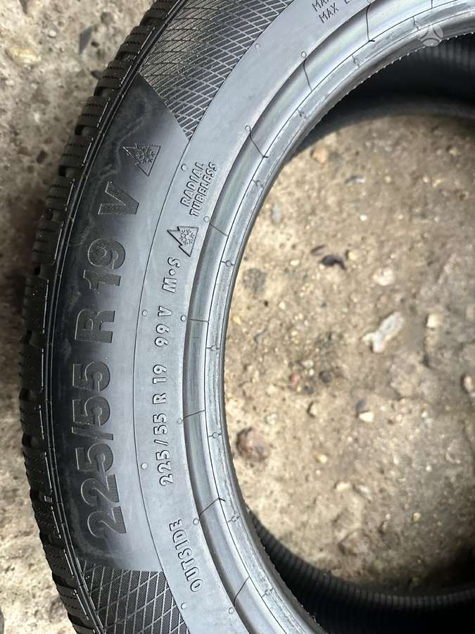 Continental, зимние 225/55 R19