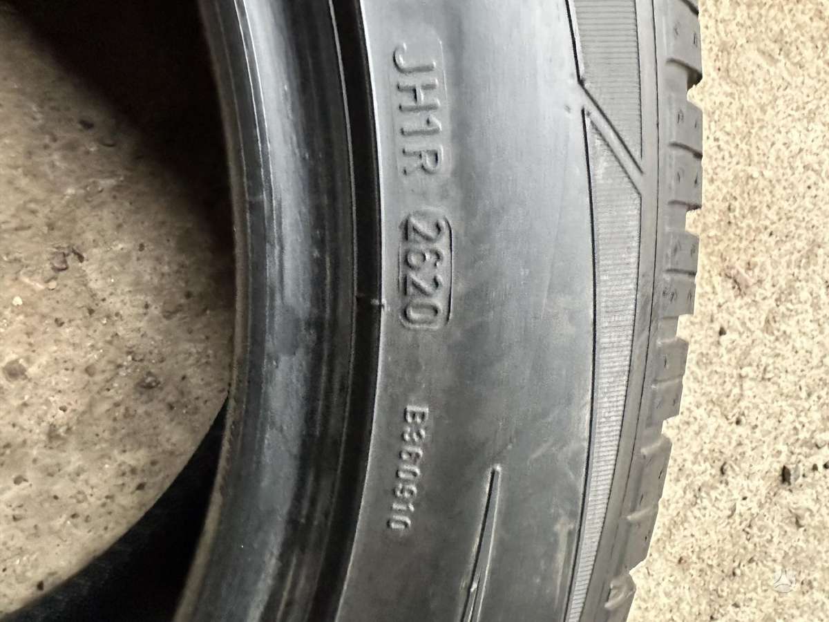 Dunlop, зимние 275/45 R20