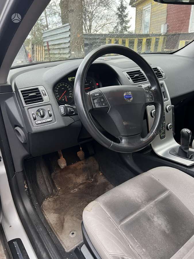 Volvo V50 for parts