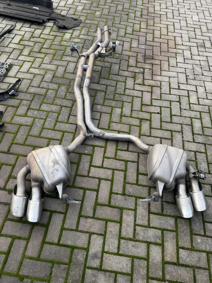 Porsche Macan kėbulo dalys