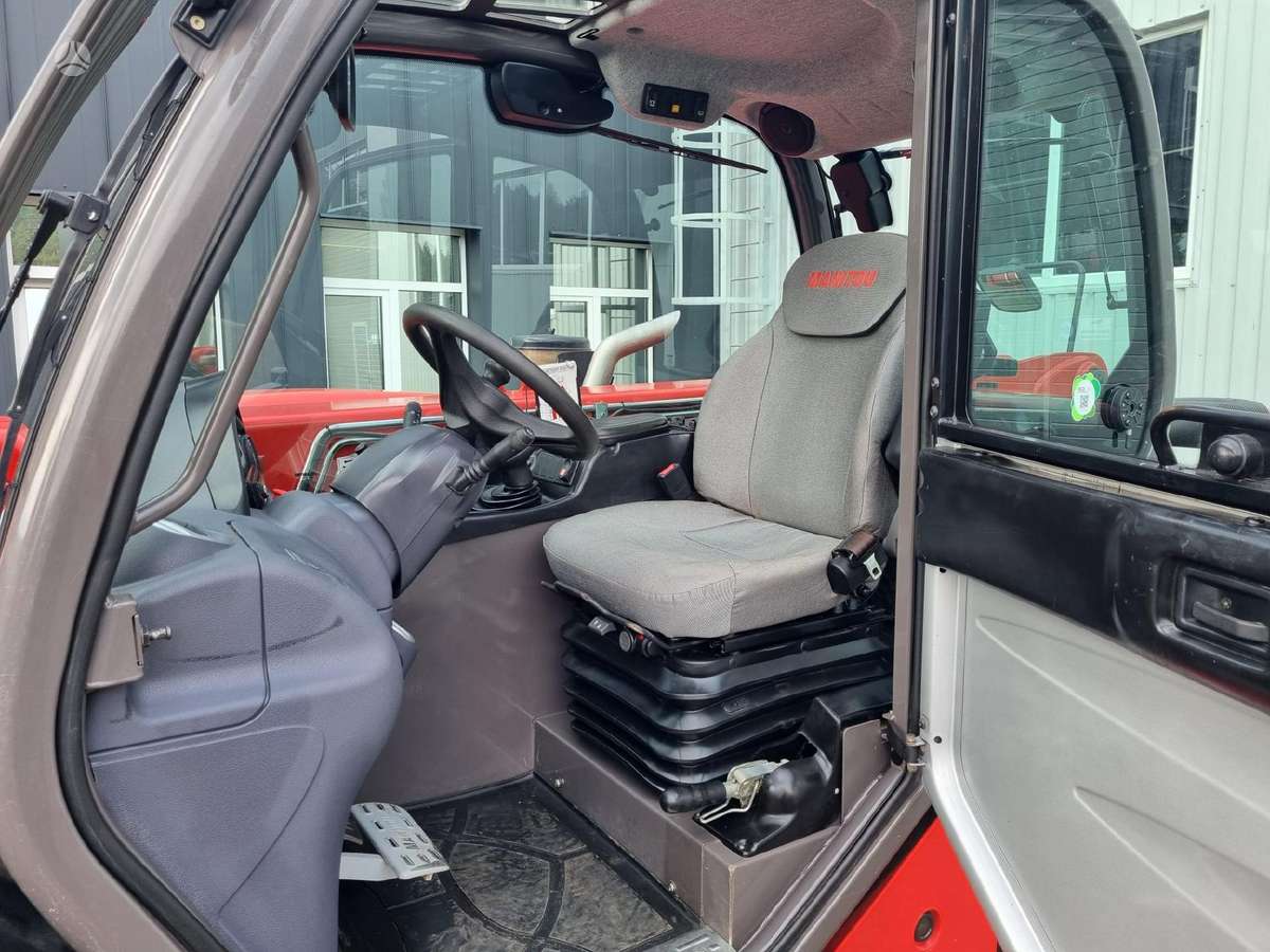 Manitou MT732, telescopic handler