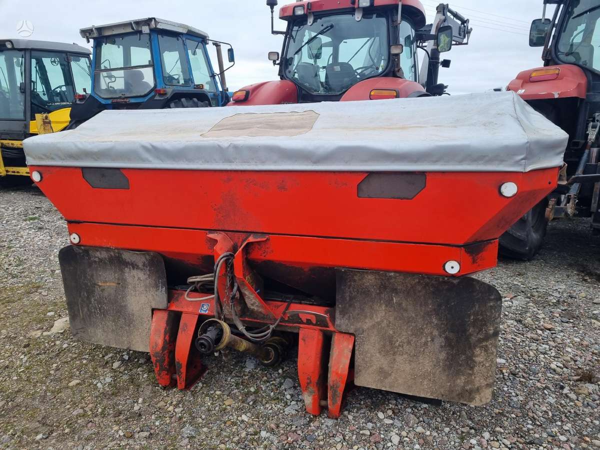 Rauch Axis 20.1, spreaders