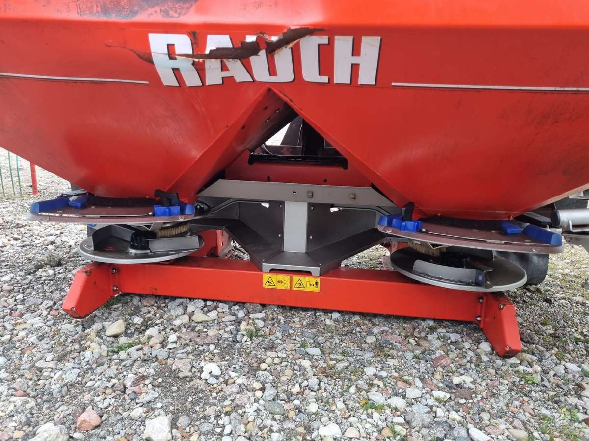 Rauch Axis 20.1, spreaders