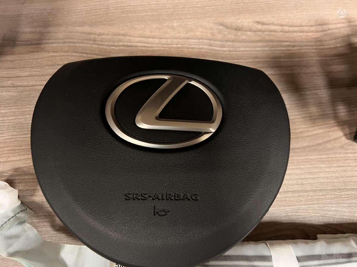 Lexus NX klasė salono detalės