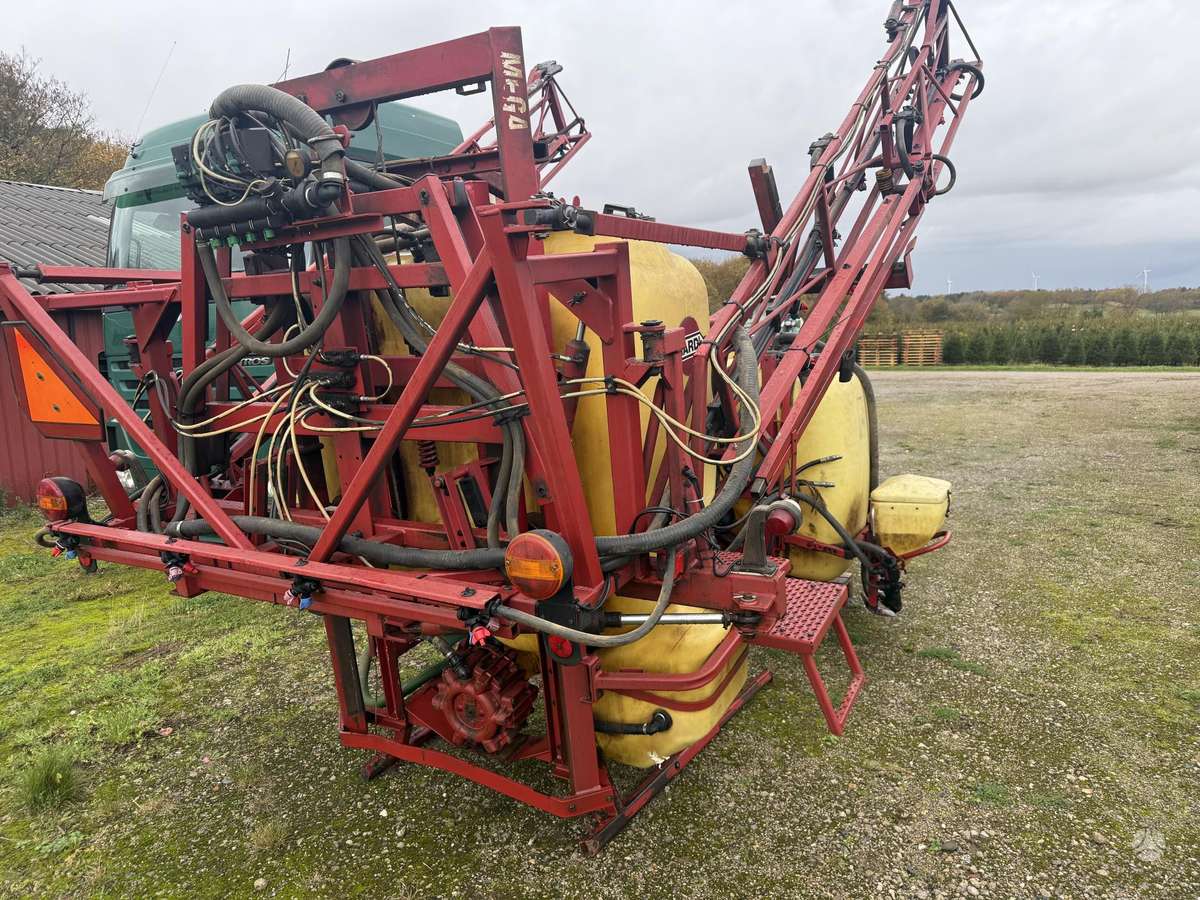 Hardi Mega, purkštuvai