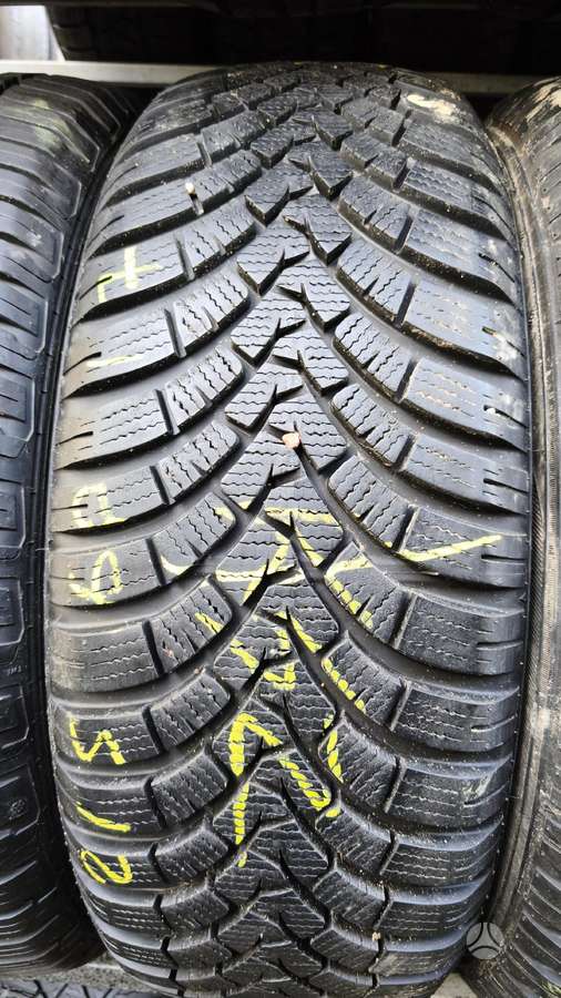 Falken Eurowinter hs01 suv, winter 215/60 R17