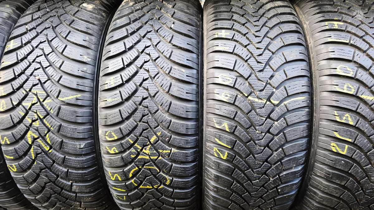 Falken Eurowinter hs01 suv, winter 215/60 R17