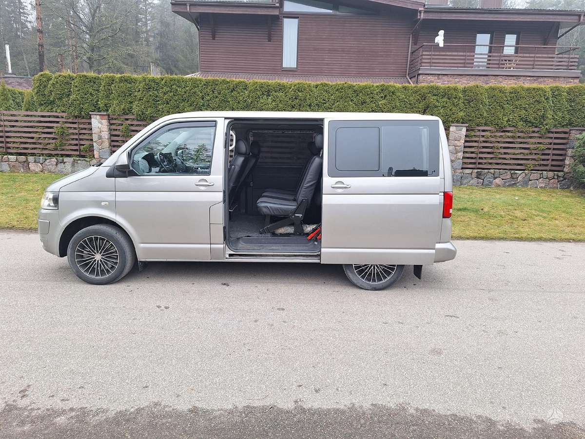Volkswagen Caravelle - 3