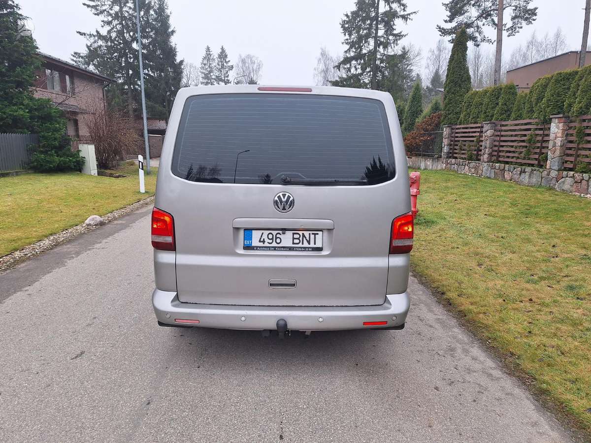 Volkswagen Caravelle - 8