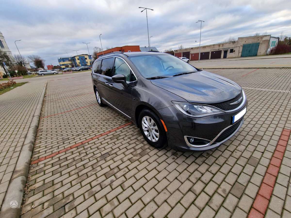 Chrysler Pacifica, 3.6 l., Минивэн