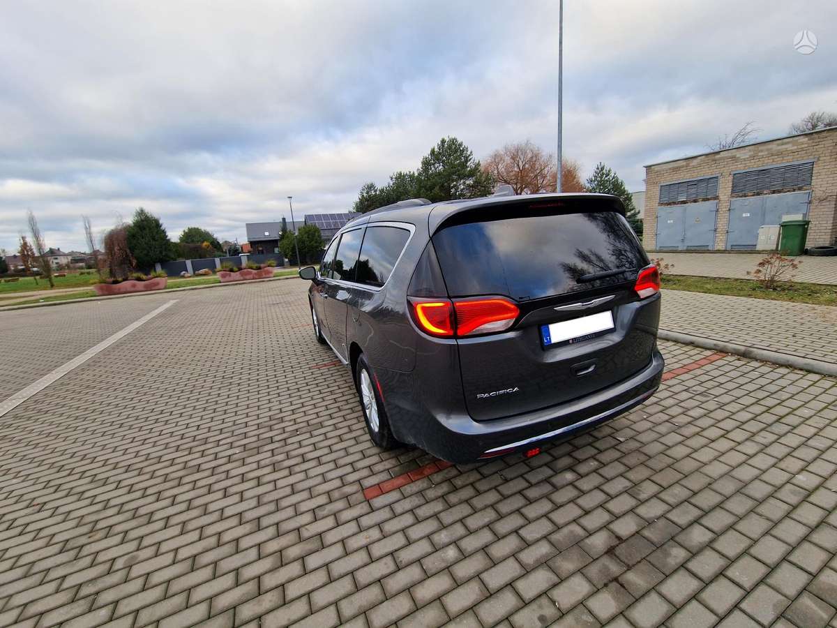 Chrysler Pacifica, 3.6 l., Минивэн