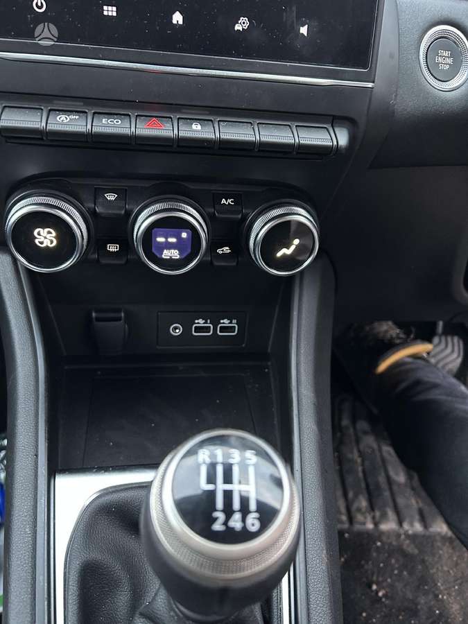 Renault Captur Yra ir 1 4 automatas