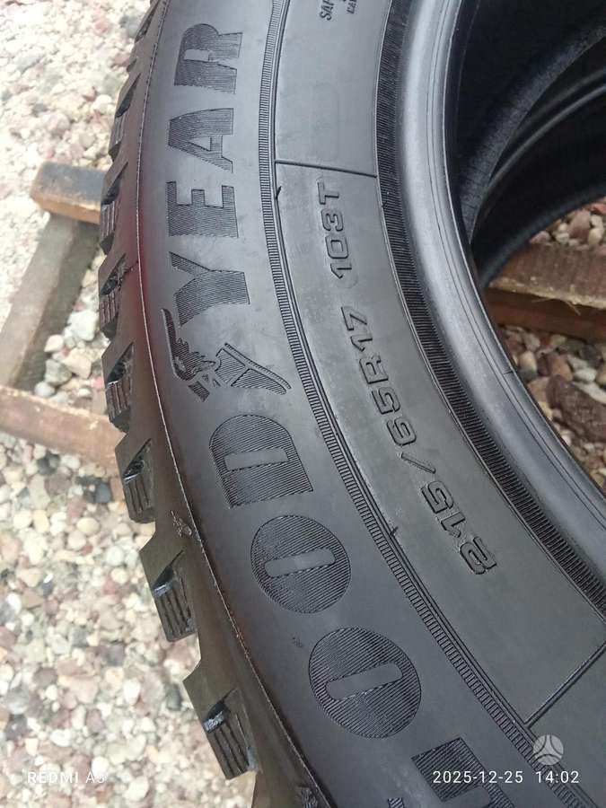 Goodyear, зимние 215/65 R17