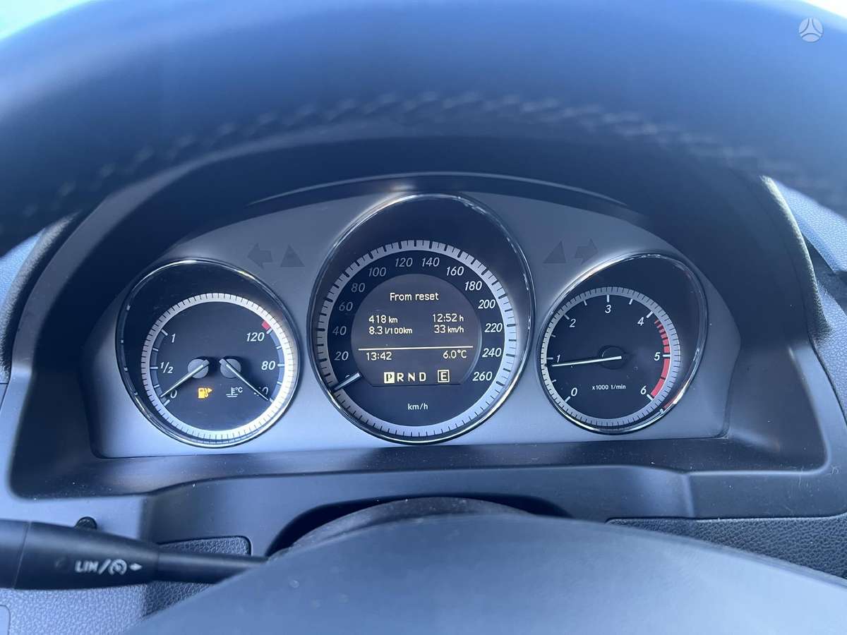 Mercedes-Benz C220