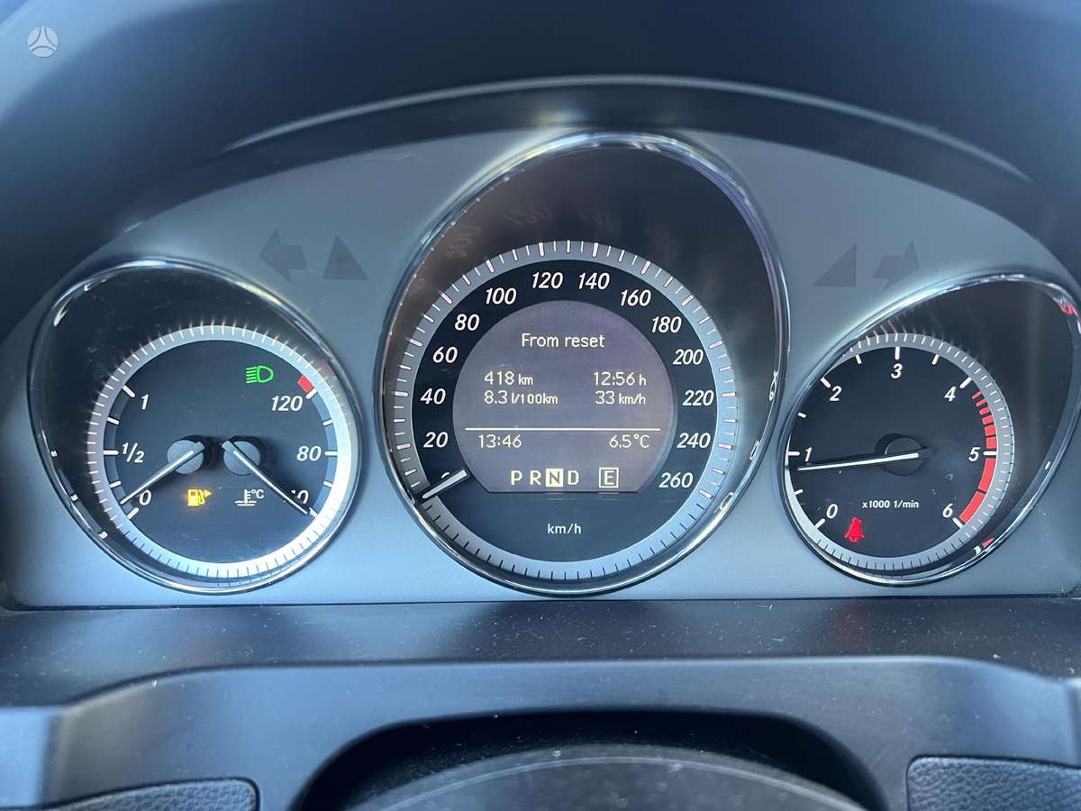 Mercedes-Benz C220