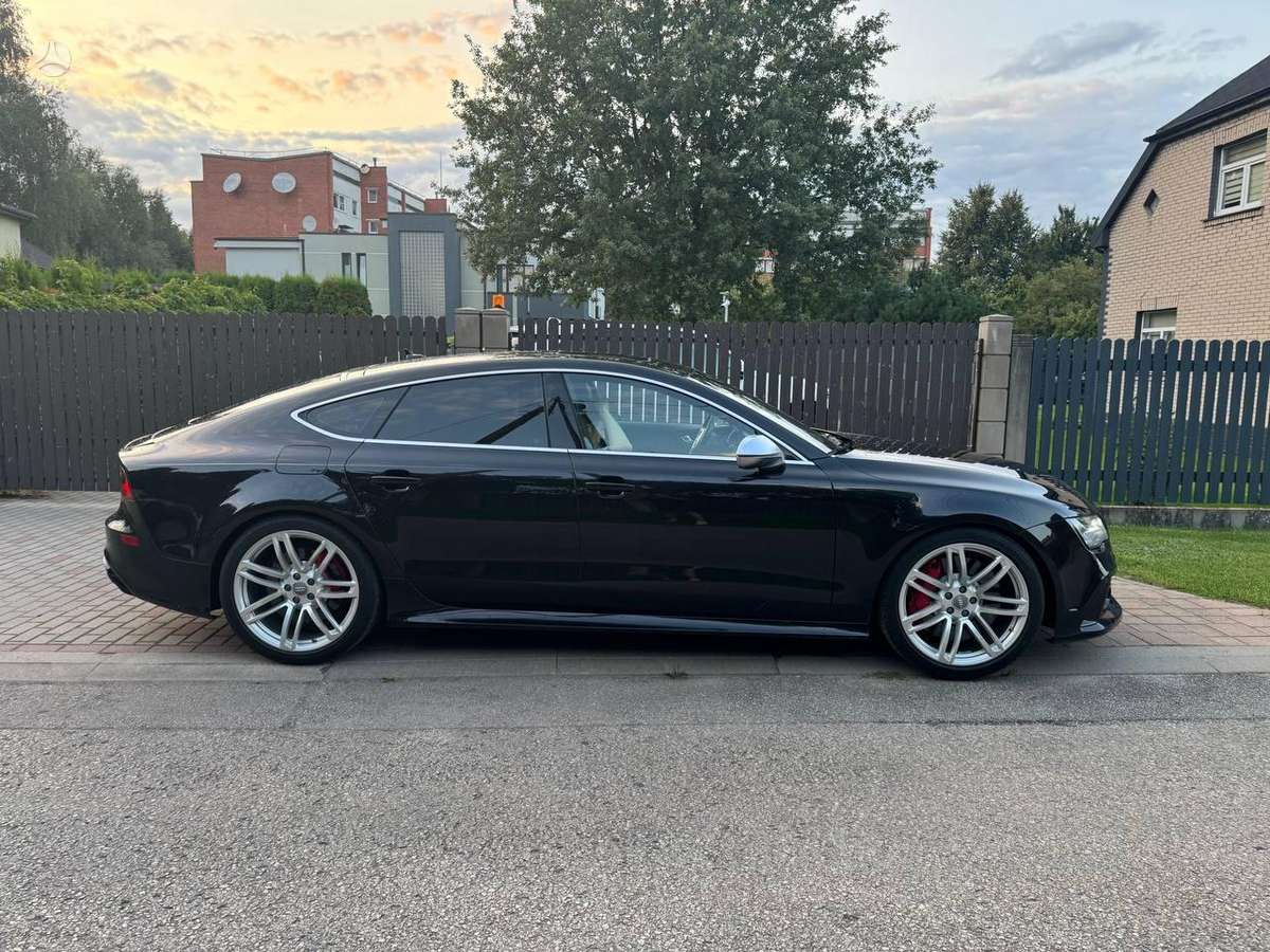 Audi RS 7, 4.0 l., Седан