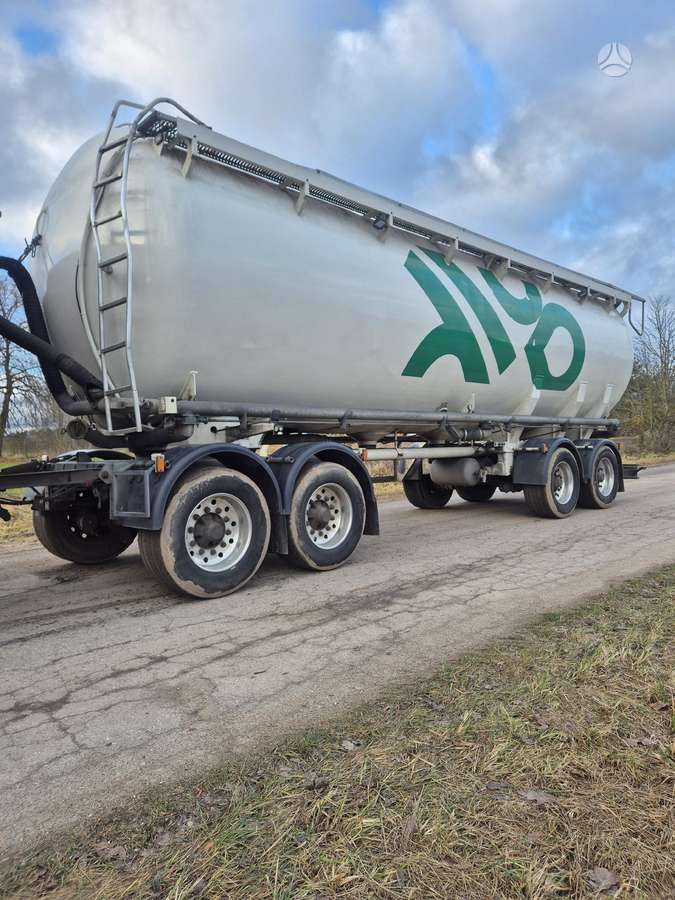 Kel-Berg 32, cisternas