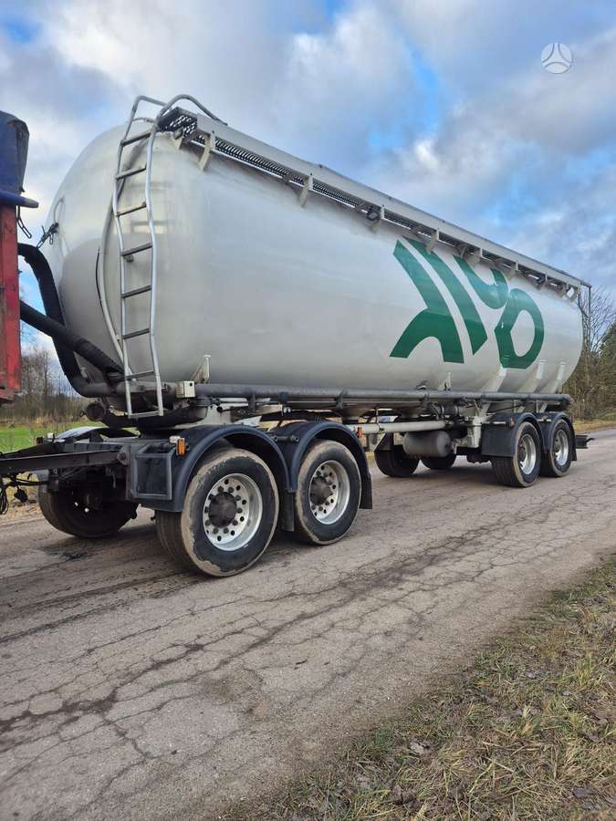 Kel-Berg 32, tanker