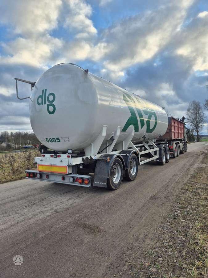 Kel-Berg 32, cisternas
