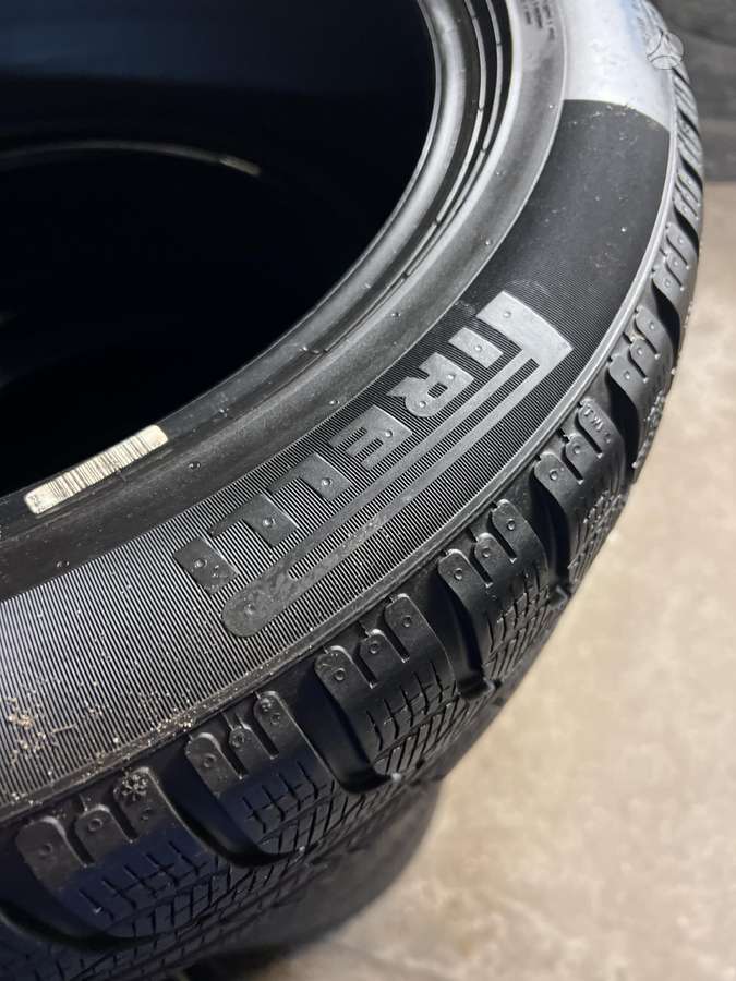 Pirelli P ZERO WINTER, winter 235/50 R19
